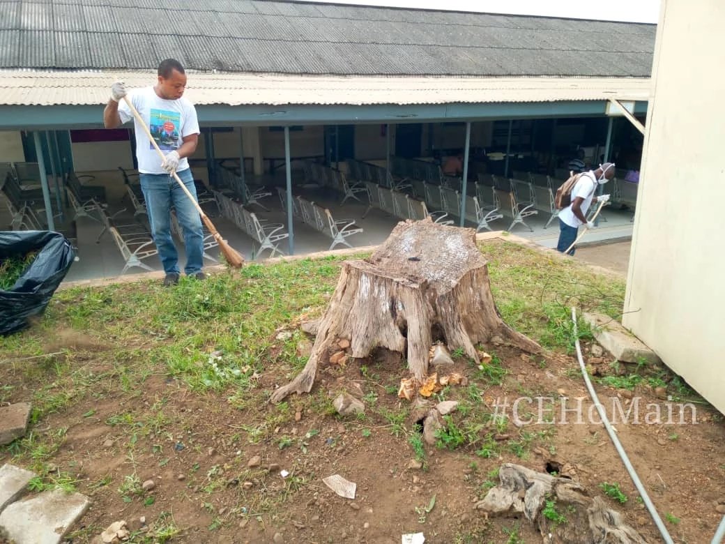 ceaccraghana's tweet photo. #IDS2019 UPDATE: Clean up exercise at the #HoCity Municipal #Hospital by #ChristEmbassy HO in honour of Our Dear Man of God @PastorChrisLive https://t.co/1A78T6sNXC via @KingsChatApp #LWDOS2019 #ServiceinProgress #IDS #CeAccraGhanaZone #Ghana #LWdayOfService2019 @PstChrisOnline https://t.co/18fZgkNj7w
