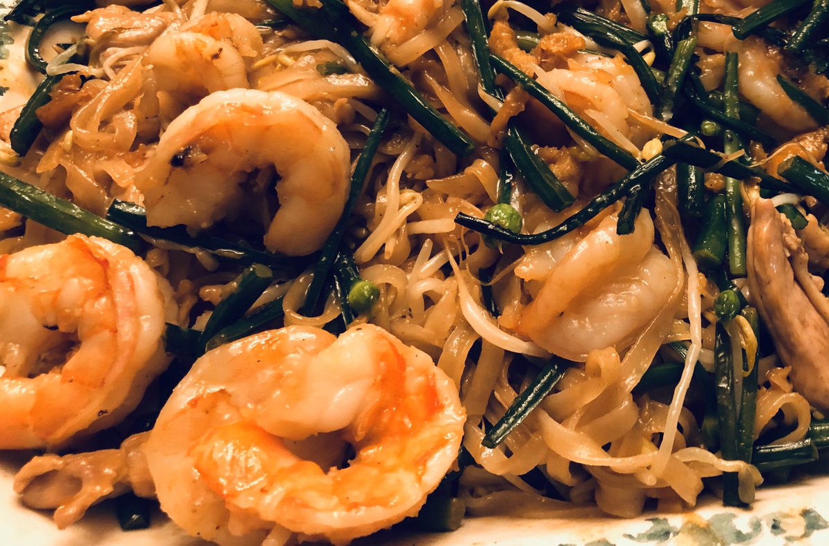 ShebaMystique's tweet photo. 1/
Made phad Thai noodles, fresh spring rolls and set up meat & cheese spread for #girlsgettogether 🥂🥂🥂. We talked about my upcoming trip and the Comcast guy that Sharon wanted me to date. Btw.. she called him, told him that I thanked him that the cable is working. https://t.co/8QEklMQ9v1