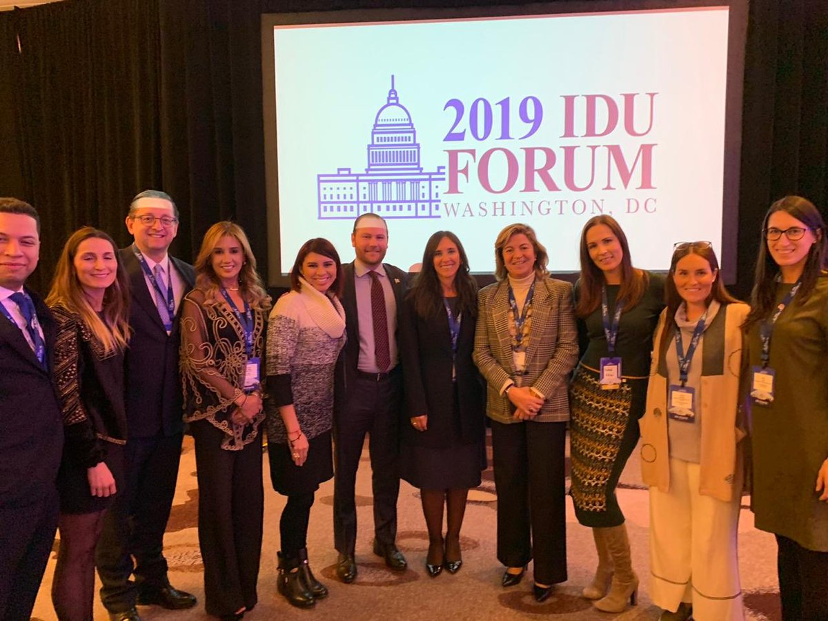 IsabelArzu's tweet photo. Un honor poder representar a Guatemala en eventos como este y un honor pertenecer a la la Red de Mujeres UPLA donde trabajamos para que cada día más mujeres ocupen epacios importantes en nuestros países porque estamos convencidas que más mujeres hacen mejor política
@MujeresUpla https://t.co/5Z6yG531Nz