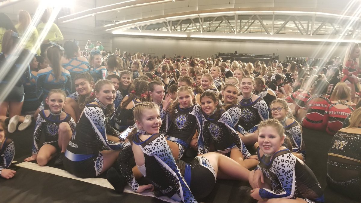 CA_electrumcats's tweet photo. Waiting for awards! ππ€π€ Our first HIT pin today!!! ππ€ #electrumcats #g3fca2a #electricshock https://t.co/0kgF4Q5YCJ