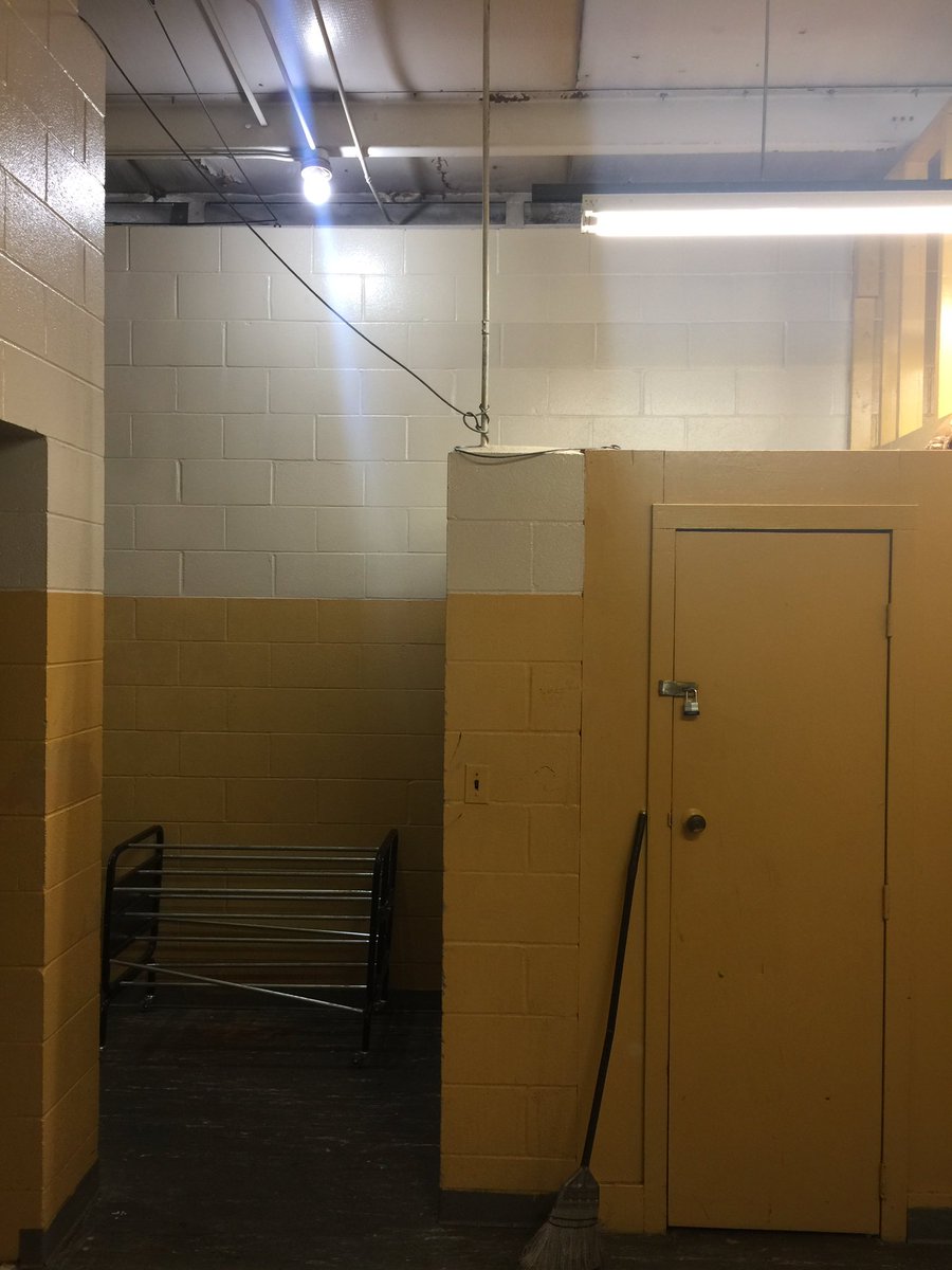 CCHS__Hoops's tweet photo. Here are a few before and after pictures of the updates to our locker room. Excited for our players to have a nice locker room to take pride in! A special thanks goes out to the 1981 state championship team. Without their contributions, this would not have been possible. https://t.co/46XCi3Rxs4