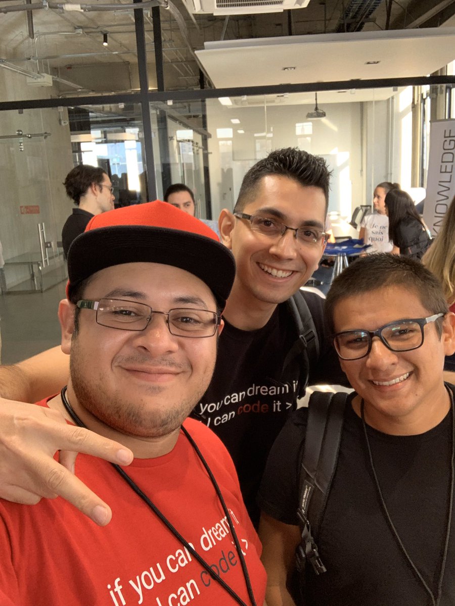 tonatiuh_nunez's tweet photo. At @Posa_Dev!! 🤘🏻@densitylabs https://t.co/4ugxV0r553