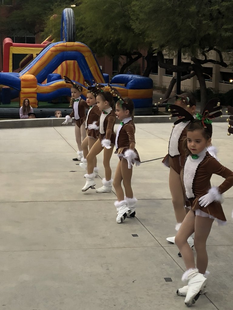 JanePoston's tweet photo. These little dancing reindeer and snowmen are TOO MUCH! #chandler #tumbleweedtree https://t.co/DQLT6EWXxe