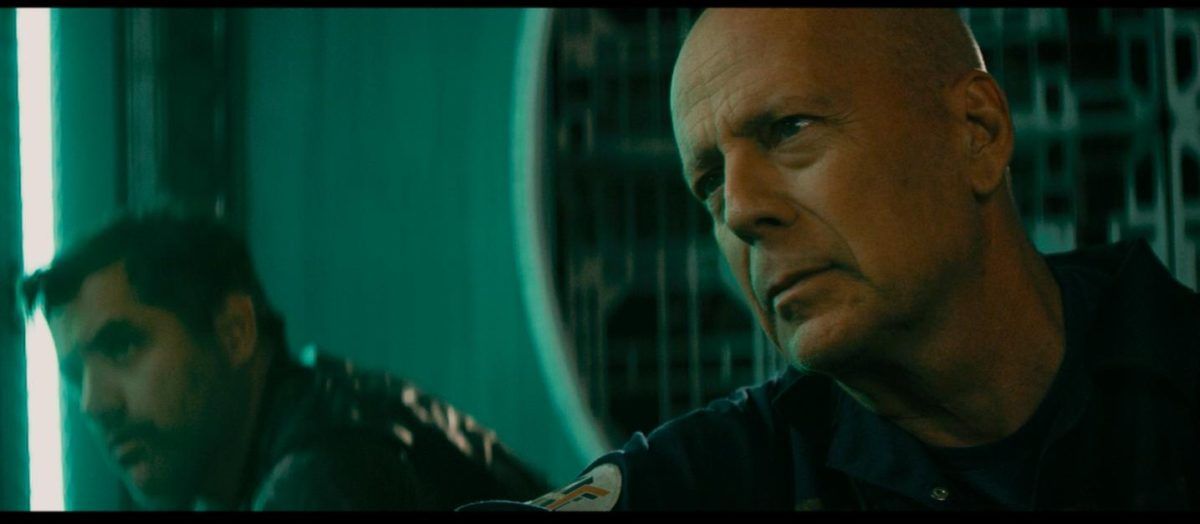 PedroShowsArg's tweet photo. #PrimerasImágenes de #Breach el título #scifi
Dirigida por #JohnSuits y protagonizada por #BruceWillis, #ThomasJane y #RachelNichols https://t.co/NDymbw5lle