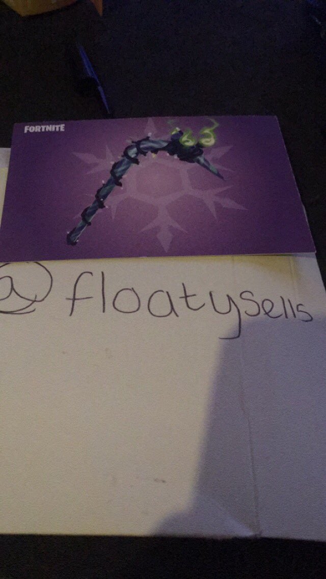 Floatysells's tweet photo. SELLING MINTY AXES https://t.co/YadmCdO5cp