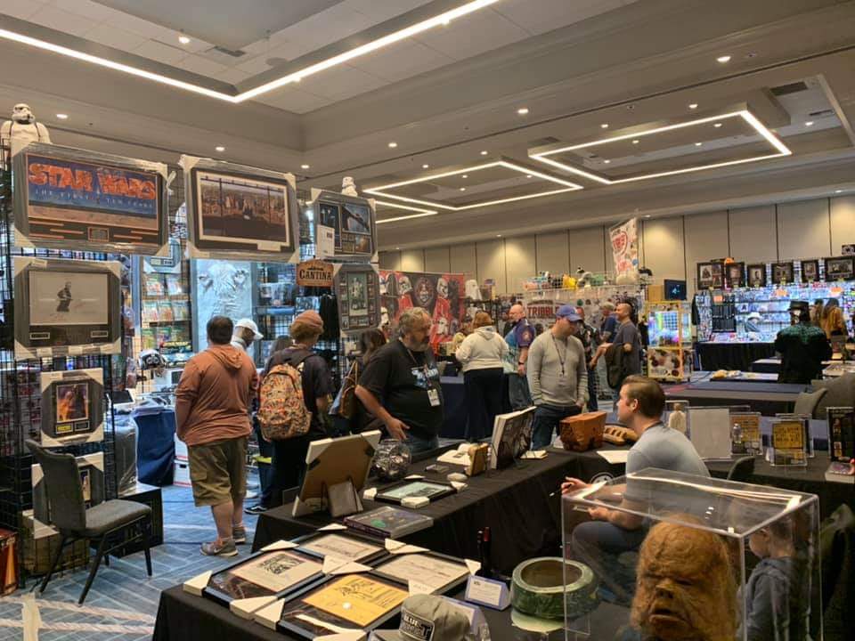 EmpireConLA's tweet photo. The Empire Con bazaar is buzzing! Stop by to visit our lovely selection of wares, costume groups, and guest artists, as well as the Peter Mayhew Foundation booth! Truly a hive of both swag and villainy!
#EmpireCon
https://t.co/RLx55ouHGw https://t.co/bs7Q6pzx8p