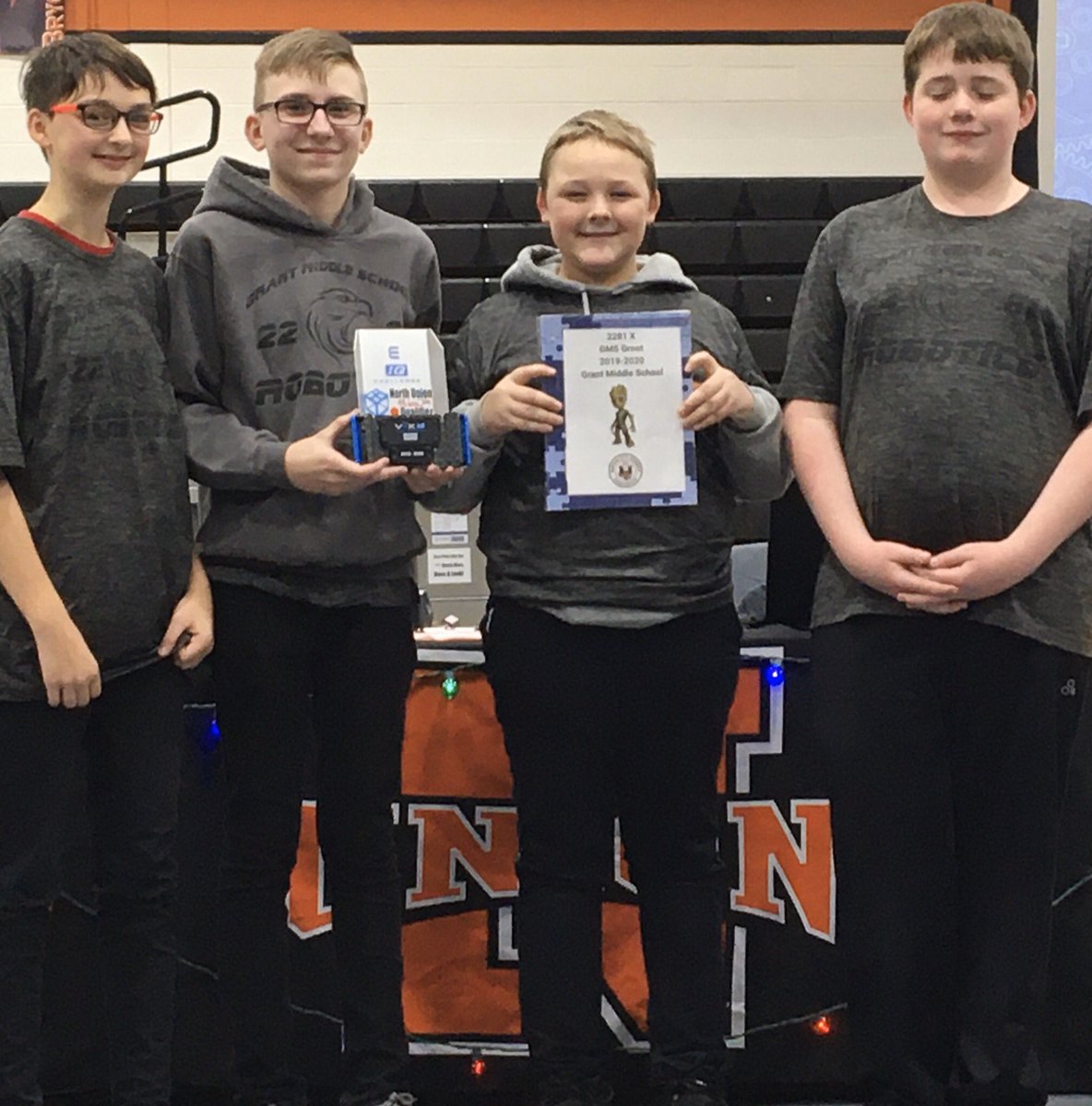 GMS_STEM's tweet photo. Congrats to teams 2281X who won the Design Award and team 2281Z who won the Teamwork Challenge and Skills Award at the North Union VEX IQ Challenge. 2281X is our 5th team qualified for the State Competition. https://t.co/Co9m84k0Ze