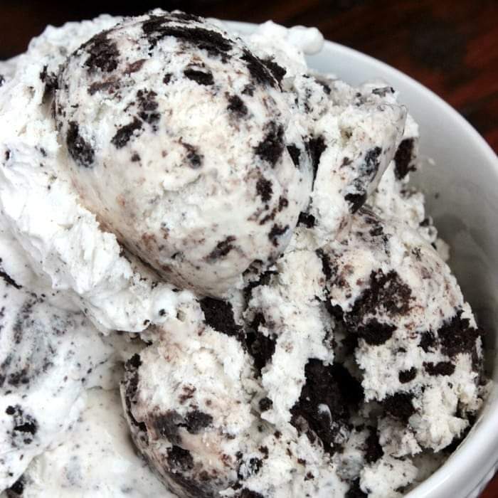 rolliesfc's tweet photo. Not too many things say happy Saturday like Cookies n Cream or Cotton Candy... Fortunately for you, we have both today!!! 

Open 12pm to 10pm today
3695 Kirby DR Ste 123
Pearland TX 77511

#cottoncandy #cookies #frozentreat  @ Rollie's Frozen Custard https://t.co/G4wAzmRBH8