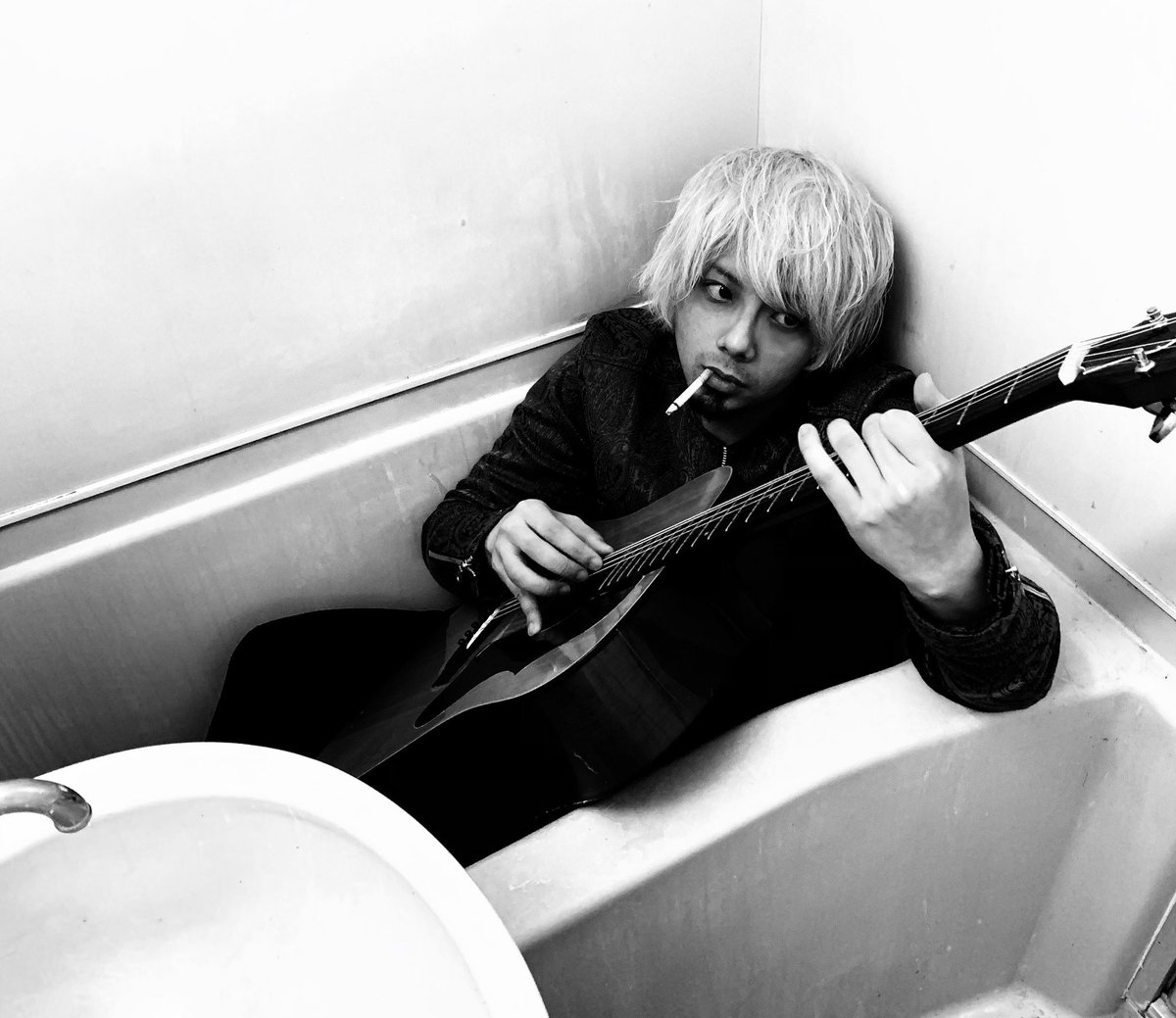 Outside dandy tweet media