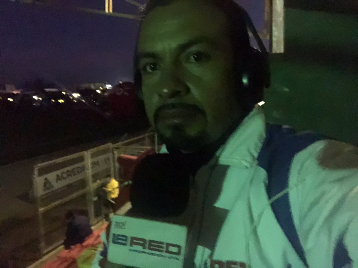 dixonvasquez_LR's tweet photo. #1aDivisionXLaRED
#GranFinaldeIDA
Ya estamos en transmisión desde el #MarquesadelaEnsenada cobertura del partido
#Marquense vrs #Achuapa
Con @pumpumdelgol
@crisarrioladj #HugoLandaverde y
#BayronMazariegos
Todo por @Lared1061
Mensajes 58581061 https://t.co/5iVASNBzfa