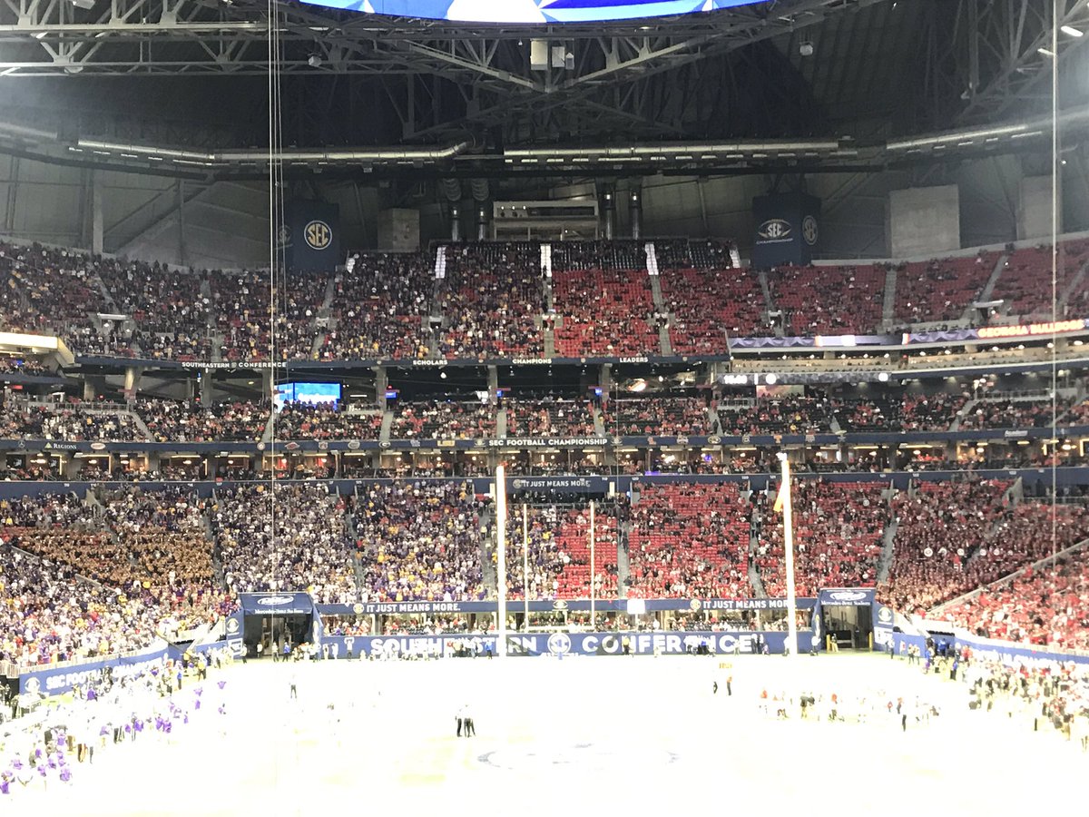 Start of the 4th quarter. Right side filtering out #SECChampionship #LSU