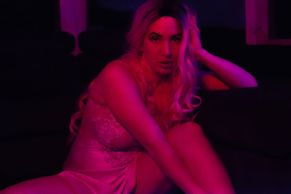 lotus_eaterr1's tweet photo. Mood.
#modellingphotography #modelmanagement #modeltest #photographersoftoronto #torontophotographer #torontophotographers #torontophotography #torontomodel #torontomua #modelpictures #modelingposes #femalemodel #instatoronto #toronto_igers #moodyportraits https://t.co/8MMD7w7AnU