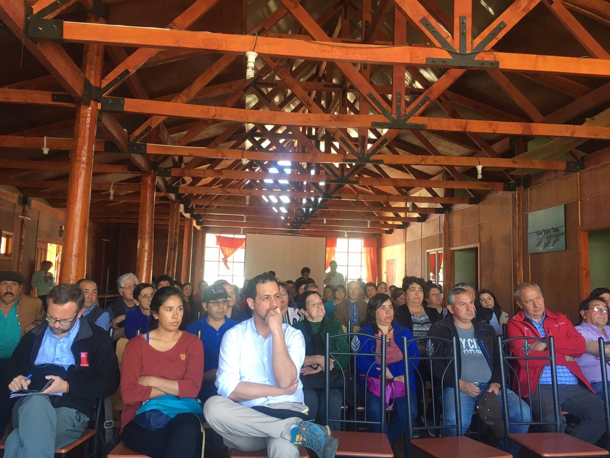 MedinaCore1's tweet photo. Gran convocatoria ciudadana en nuestra cuenca General Carrera !! Los recursos para la factibilidad de la nueva comuna!! https://t.co/4iJ8zvncw3