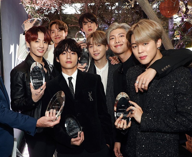 BHJ_95's tweet photo. @Variety @BTS_twt Im very proud of them💕💜
@BTS_twt #BTSxJingleBall
#variet @Variety #HITMAKERS https://t.co/R0ay2QNeG6
