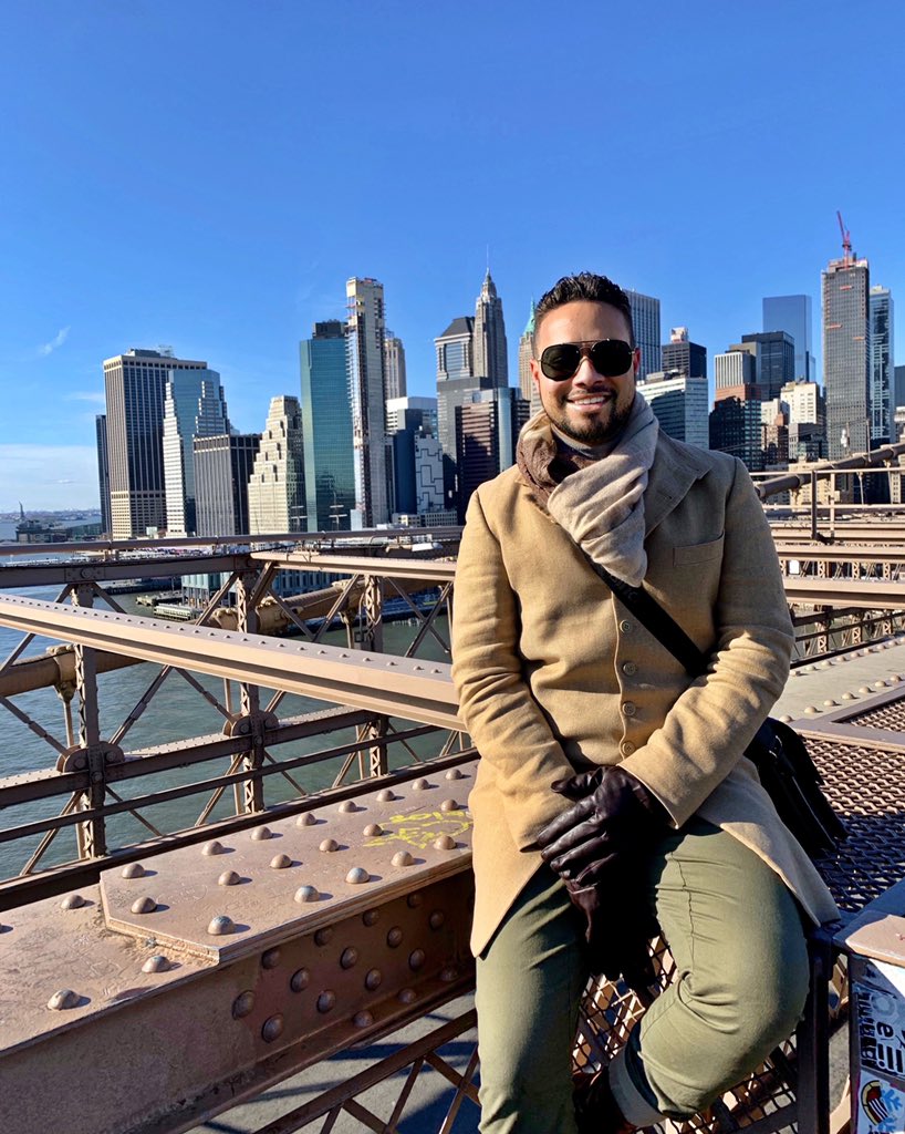 hansenbrownLA's tweet photo. Brooklyn overlookin’
•
#hansenbrownLA #RAREproperties #compassrealestate #agentsofcompass #larealestate #milliondollarlisting #findyourplace #sellingLA #compassclients #compassconcierge #insidecompass #thecompassdifference #newyork #manhattan #nyc #brooklyn #brooklynbridge https://t.co/QgF41zxCn4