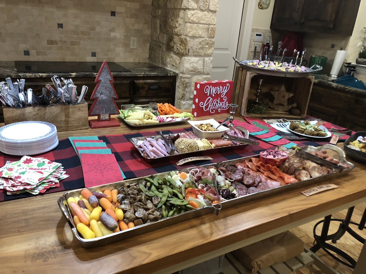 #holidayparty at a lovely home in #cedarparktx #catering #atxeats #smallbites #staffparty #officeparty #caterer #catering #austincatering #smithvilletx