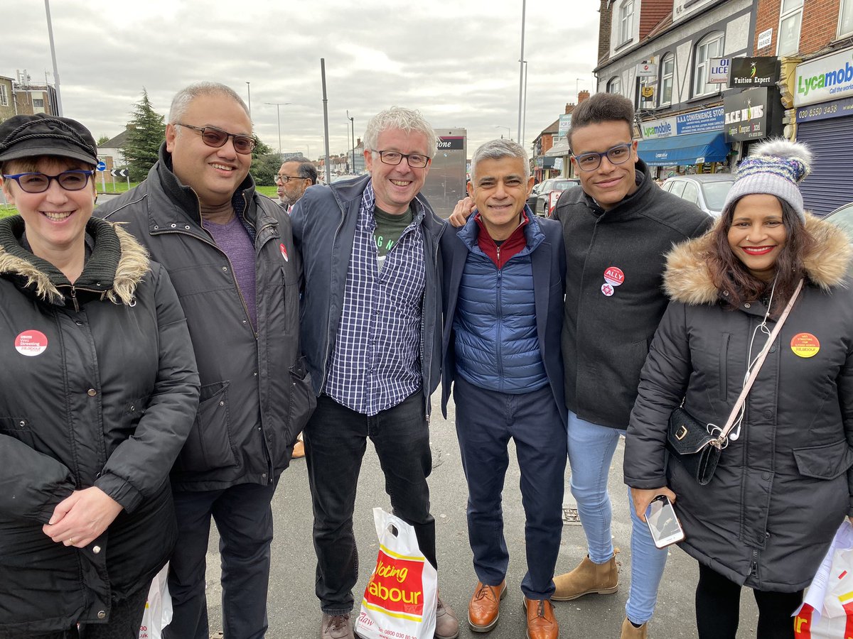 firewool's tweet image. Hanging out with @SadiqKhan before going off to make sure @wesstreeting gets ##ReElected on December 12th.