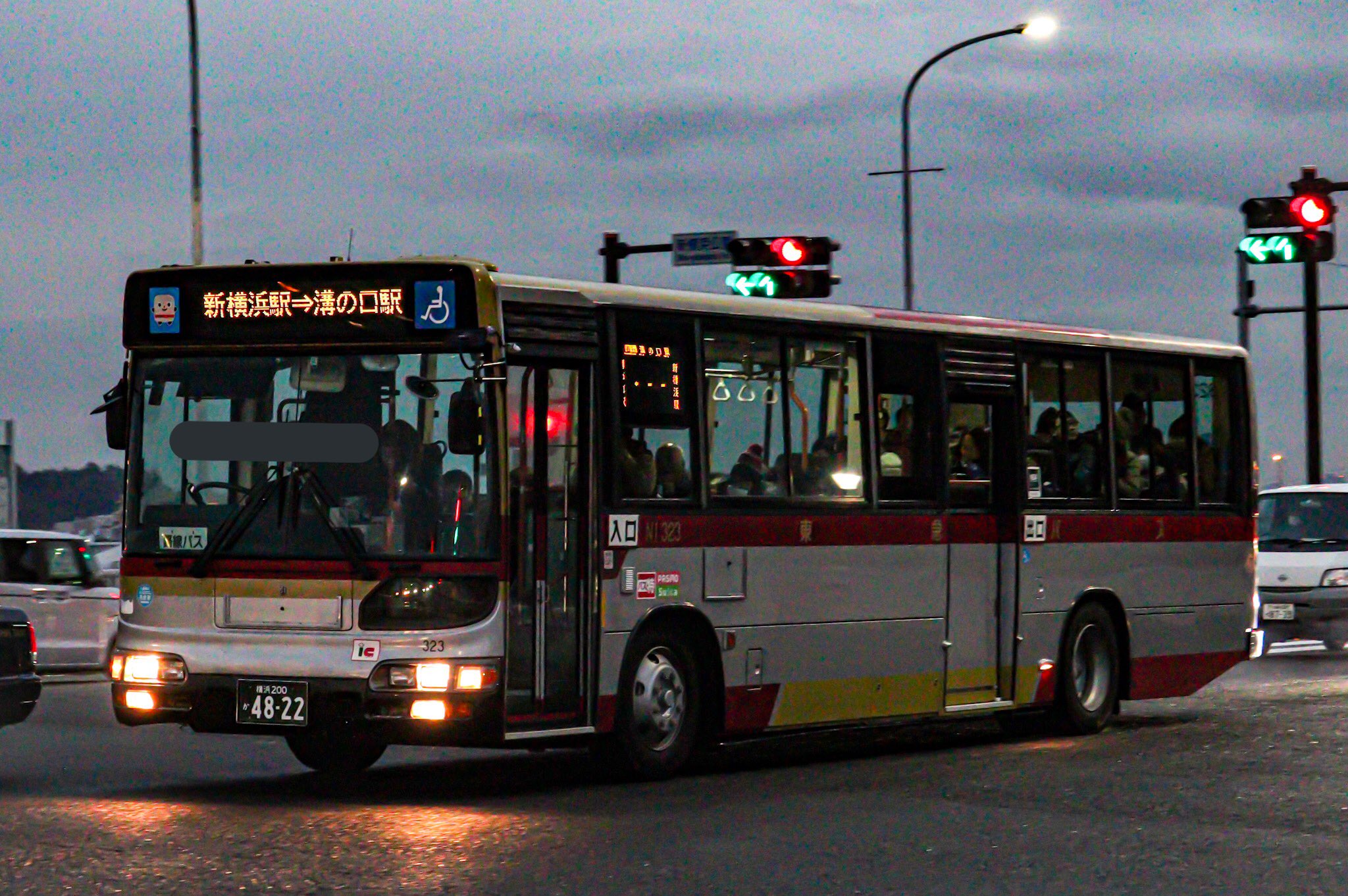 ハチゴー 12 7 東急バス Ni323 日産スタジアムでの試合に伴い溝の口駅行きの直行便の増便として運行された同車を撮りに 1枚目は 日没前に撮ったんでかなり苦戦しましたがなんとか またまたリベンジですな ハチゴー 12 7 東急バス Ni323 日産スタジアムでの試合に伴い溝の口駅行きの直行便の増便として運行された同車を撮りに 1枚目は 日没前に撮ったんでかなり苦戦しましたがなんとか またまたリベンジですな