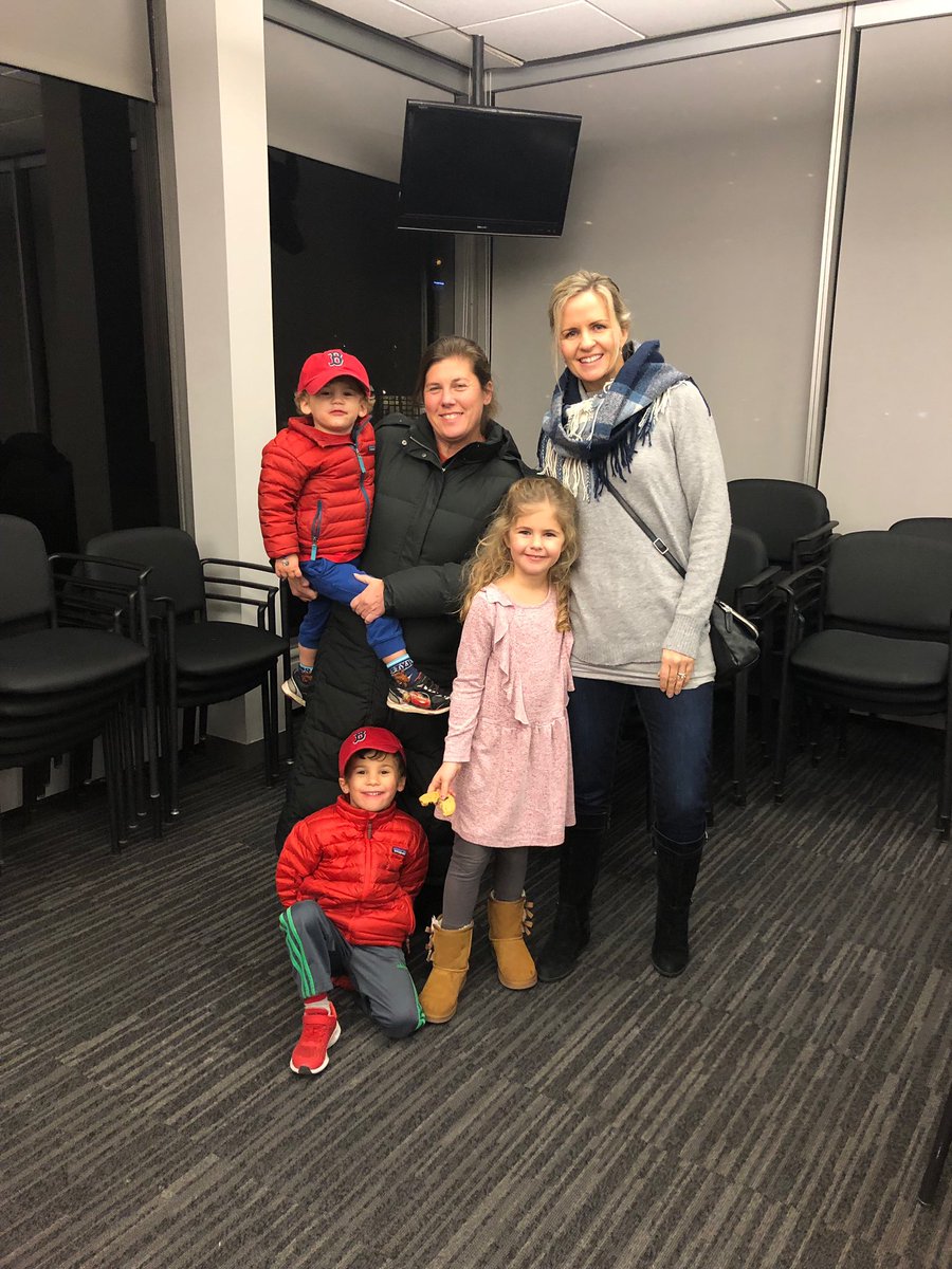 TerrierFund's tweet photo. Welcoming BU Tennis Alumni back to campus today with a buffet dinner and a private suite in Agganis Arena as @TerrierHockey takes on Northeastern! https://t.co/4phriMWI3h