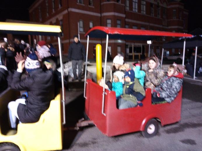 GBR_Cass's tweet image. We are out at the Revere Tree Lighting tonight! Make sure to swing by the #Xfinity booth for some reindeer antlers and to learn about the #XfinityStreamApp !