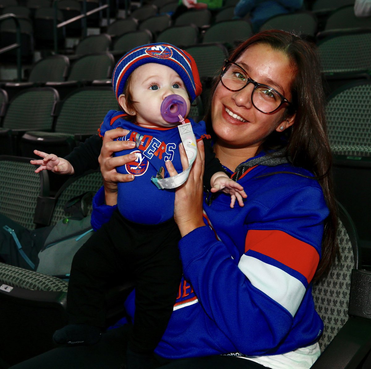 NYIslanders's tweet photo. Weโve got a lot of family in Dallas!
๐๐งก #TheIslanderWay https://t.co/K5E0QB1IrG