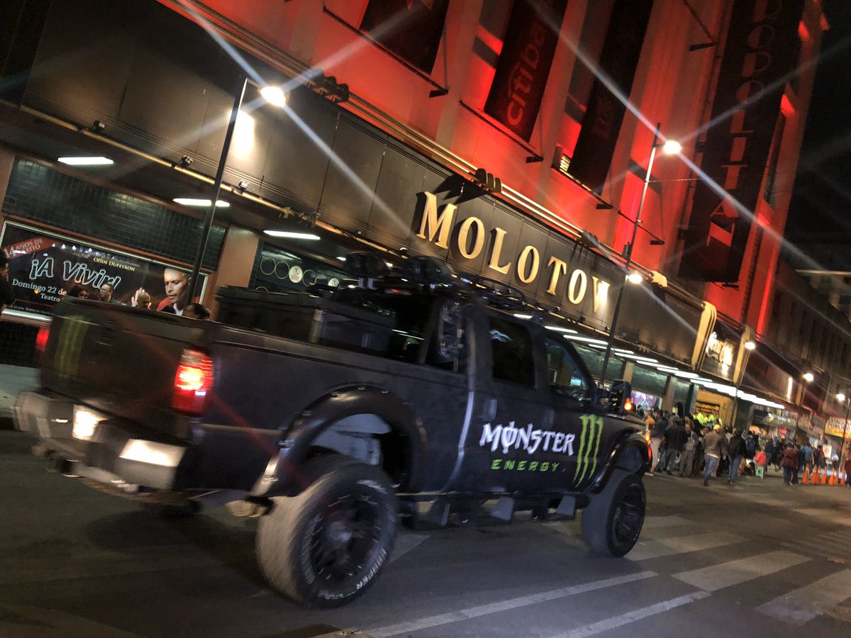MonsterEnergyMx's tweet photo. Felicidades a nuestros ganadores!!! A rockear esta noche con @MolotovBanda en el #Desconecte 🤟🏻🤟🏻 #UnleashTheBeast #MoloMonster https://t.co/dun1sNNAda