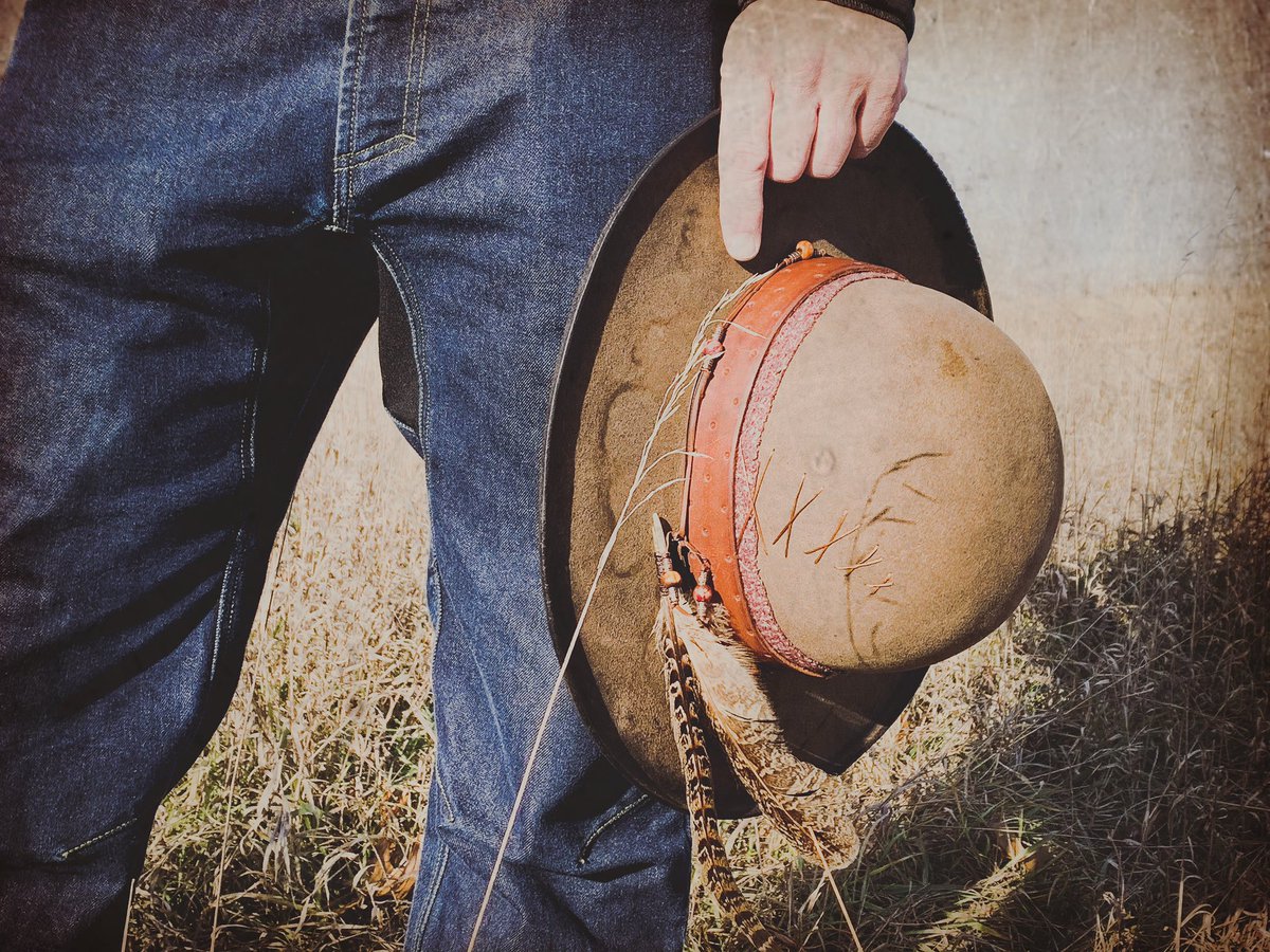 1881Ranch's tweet photo. My new Mr. Legbas hat is truly a great piece craftsmanship. Ill have a unboxing video up soon. @mrlegbas #customhats #hatmaker #mrlegbas #cowboyhat #westernfashion #medicineman https://t.co/HpWDfwhSQ4