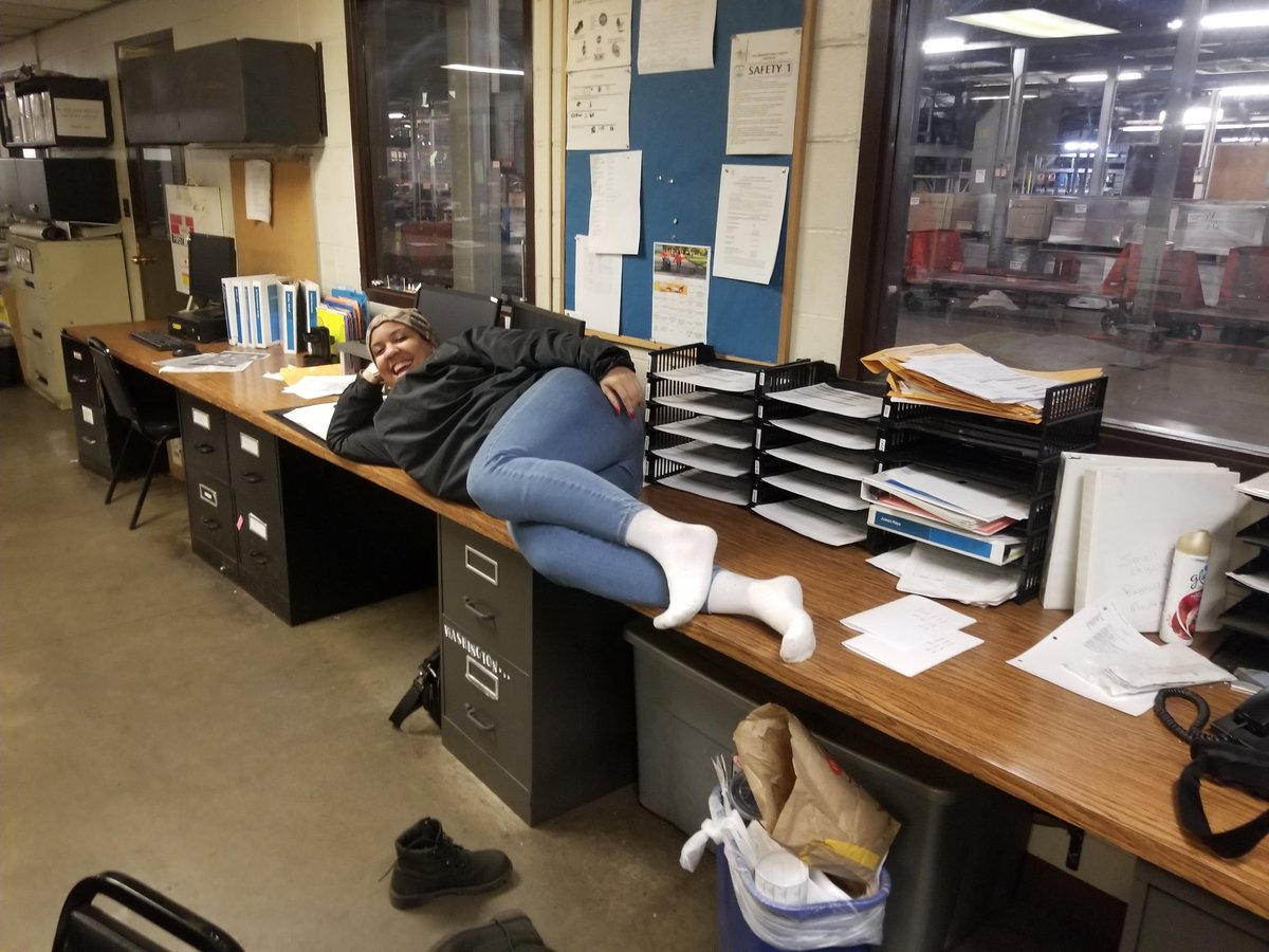 #peakstressbusters with <a href="/Leanett1/">Leanett Stanley</a> kick the boots off and try to nap between shifts! #keys2mysafety #Teamphlsnaps #TogetherWeAreUPS <a href="/ChesapeakUPSers/">Chesapeake UPSers</a> <a href="/JohnEitel2/">John Eitel</a>