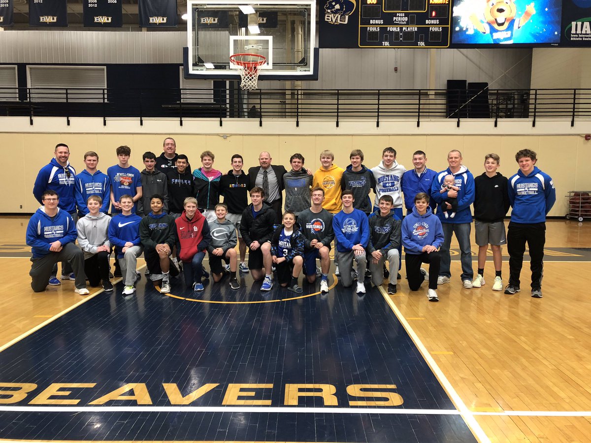 Watched a Beavers win!! Thanks to @BVU_Basketball and <a href="/peloos2/">Paul Loos</a> for having us at the game today!! #FAMILY