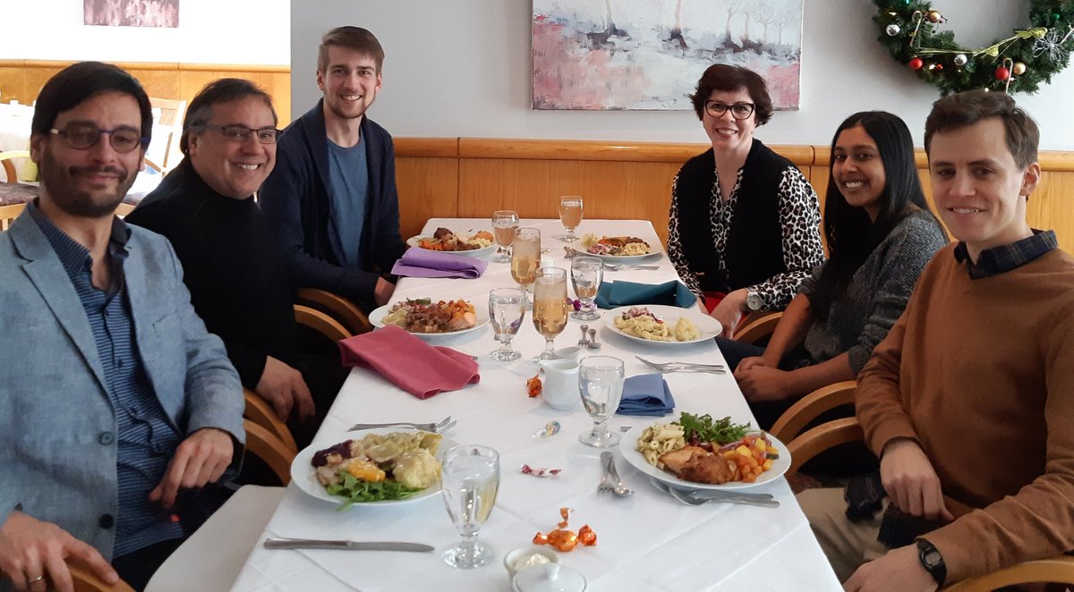 DavidRozotto's tweet photo. Congratulations to SLAS award winners! Cellebrating w Profs Leoni, Boido & Rozotto: Matthewย N (Translation), Anushka B (A Fama) & Josef S (Intermediate). Also congrats to the winners who were missed: Patricia B, Nathan B & Doris H.
#UWaterlooSLAS
#uwaterlooARTS
#UWaterloo https://t.co/pUBkJYV1Rw