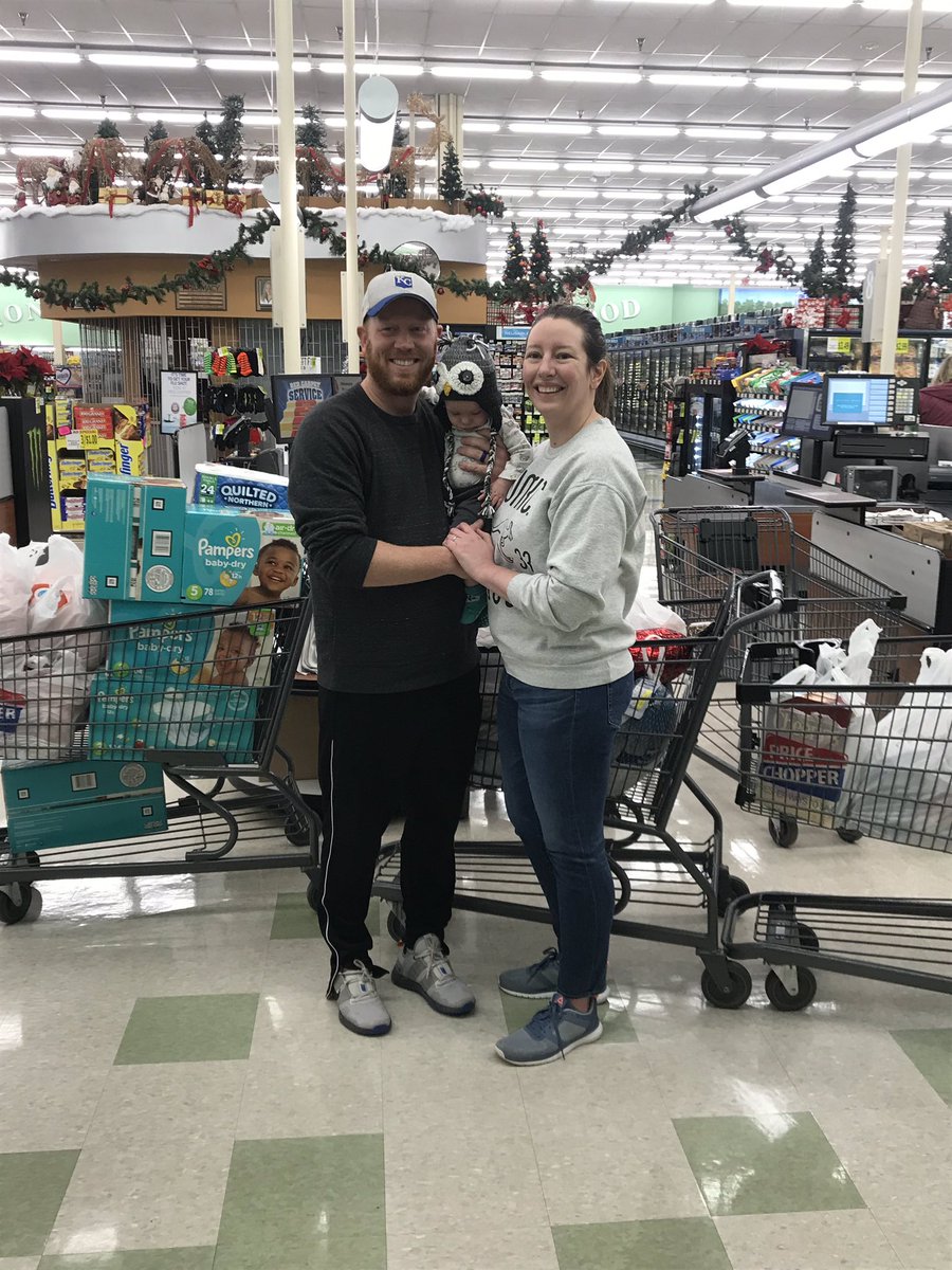 CenterSD's tweet photo. Grocery grab winner!!! Sara and Chris Kohm! Sara bought the ticket from the @center58bands students!! Thank you @my_pricechopper #CenterSD #CenterCommunity https://t.co/gblQFeWeMy
