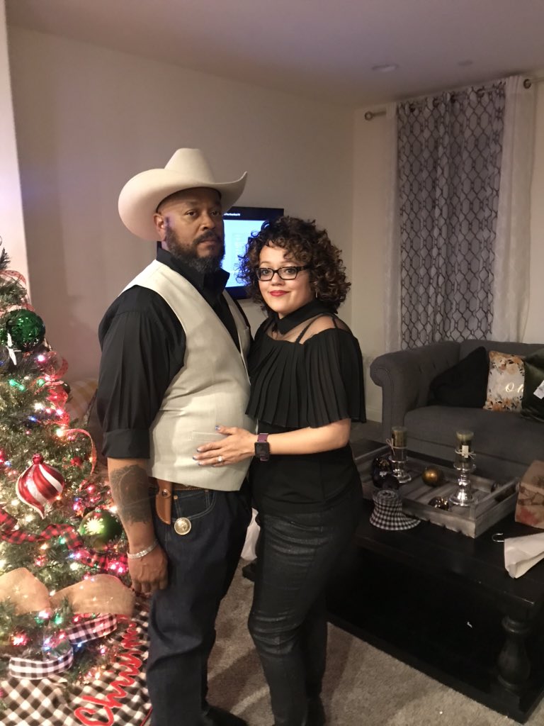 bubblylush's tweet photo. @rideforlife319 #Christmas #2019. Te Amo❤️. https://t.co/TvXl9T0aMk