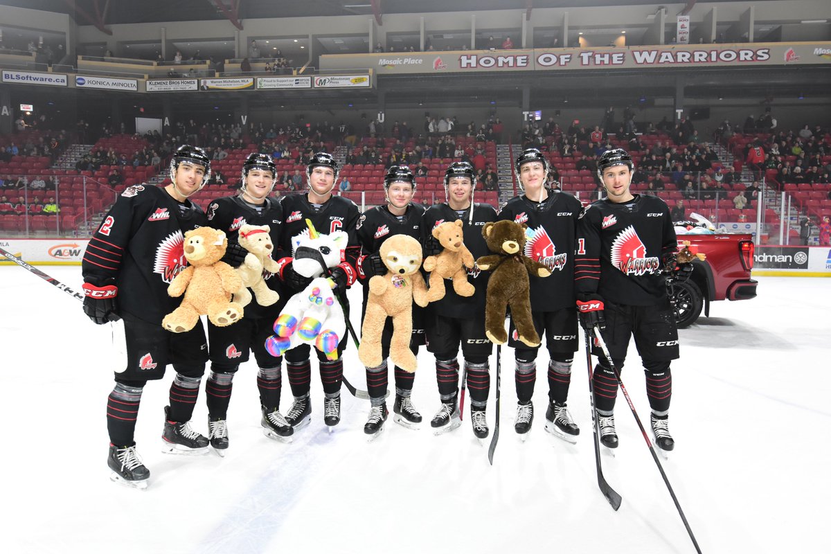 Thank you Moose Jaw... the 2019 Teddy Bear &amp; Toque Toss in support of the Moose Jaw Salvation Army was a HUGE success🐻