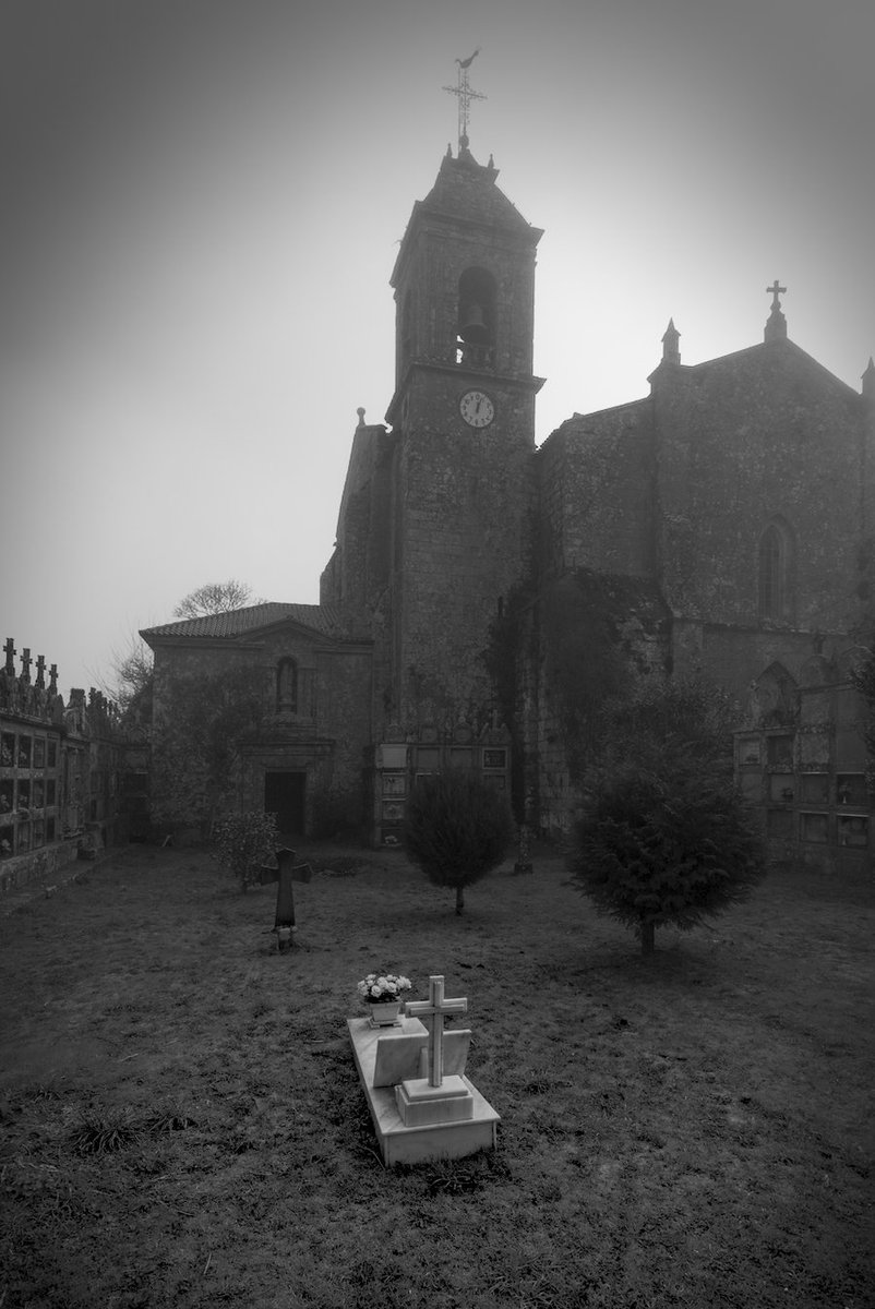 agraphotography's tweet photo. #fog #religious #monochrome #galiza #photooftheday #photographer #Moments #architecture #sony #outdoor #tomb #TombRaider https://t.co/Lis794SU8A