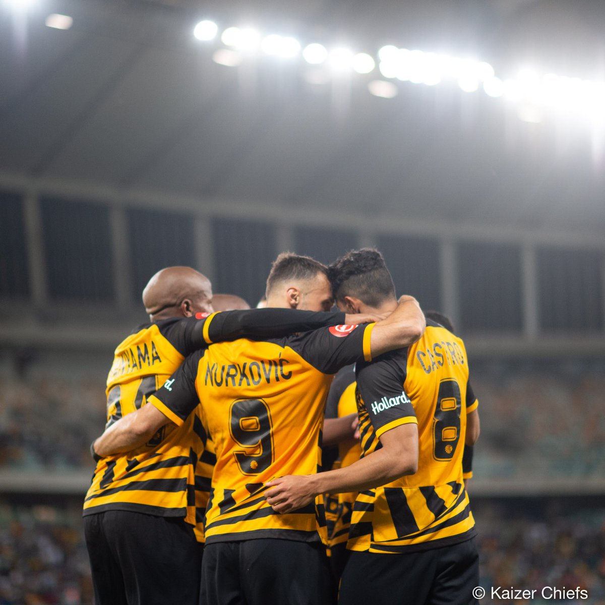 xaba_trevor's tweet photo. @KaizerChiefs @VodacomSoccer @SPORTATSABC @SPORTAT10TV @Official_SABC1 @KickOffMagazine @Soccerzone4sho @KaizerChiefs @Soccer_Laduma
Raise Khosi-Nation Raise!!!
Well we finally have a "New Killer Combo" Manyama + Nurkovic + Castro = (Ma-Nu-Ca)
#MaNuCa https://t.co/3PN2Lq5Ikm