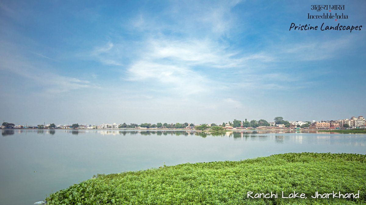 tourismgoi's tweet photo. #RanchiLake is a prominent tourist site in the city. An ideal retreat, it provides visitors boating opportunities,a perfect way to explore the natural beauty of its surroundings.
Know more at https://t.co/4PC4L0JvKg
#Ranchi #Jharkhand #PristineLandscapes #India #IncredibleIndia https://t.co/TLz4zymtEc