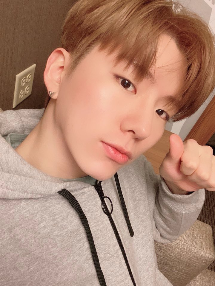 OfficialMONSTAX's tweet photo. [#기현] 오늘 공연 몬베베가 다했다 진짜....
Thanks for coming Monbebe!!! You guys saved today’s show https://t.co/85RaqXszHs