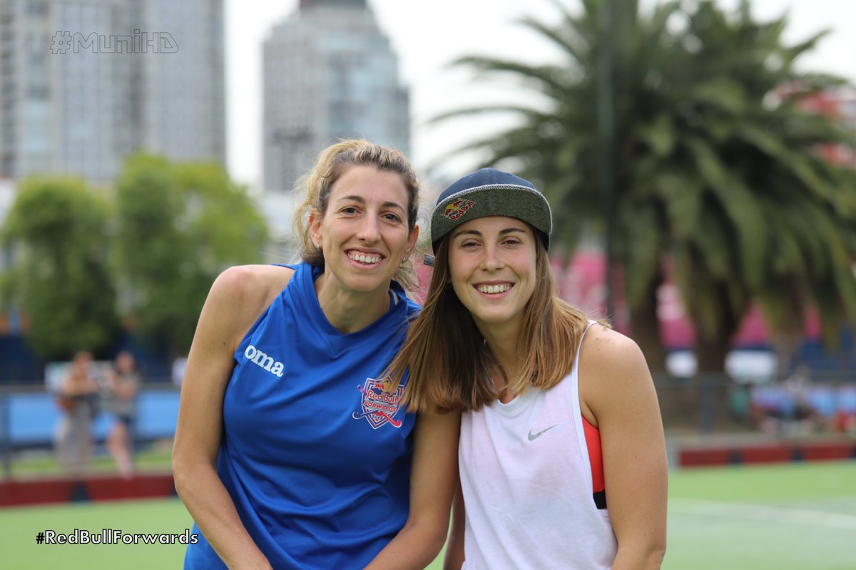 #RedBullFowards 2019  en #CCBAHockey By #muniHD 
#Hockey5s   <a href="/ivipessi/">Ivanna Pessina #28</a>   <a href="/florhabif/">Flor Habif</a>