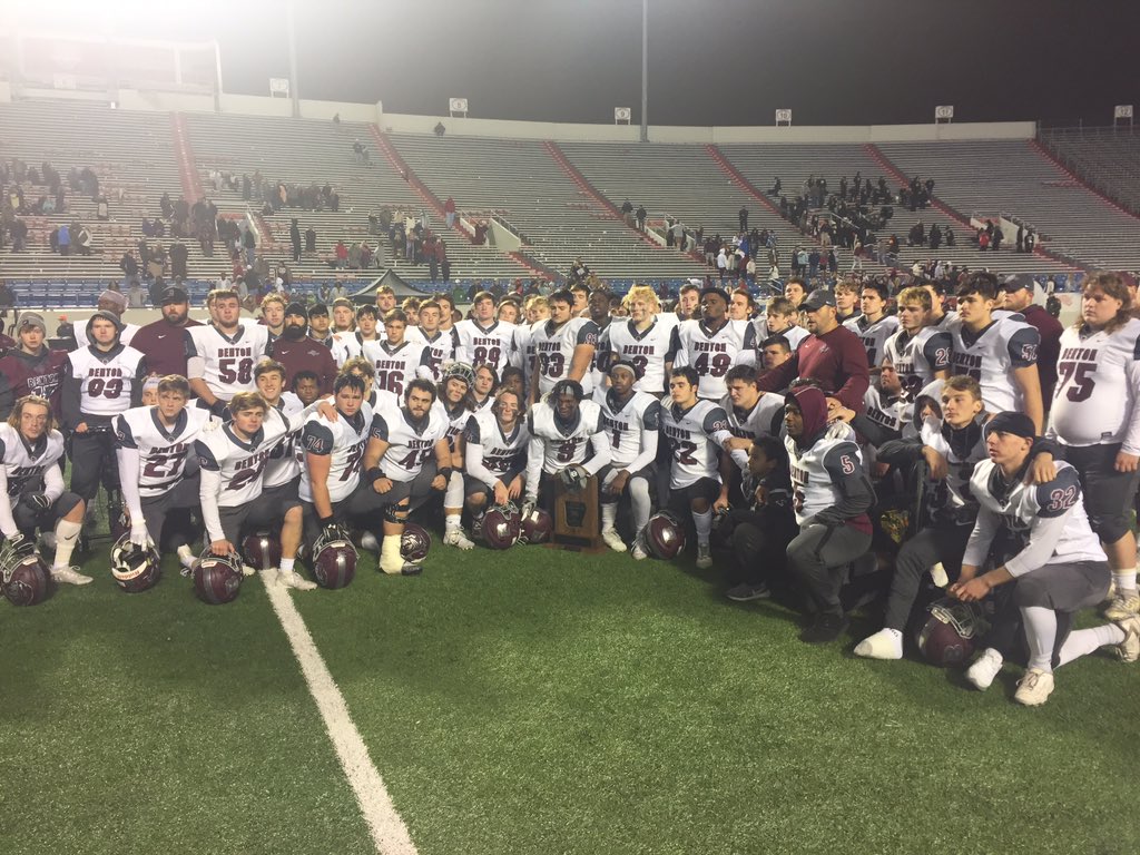 SaltBowlAR's tweet photo. Incredibly proud of the fight until the very last second by @coachofpdc &amp; the @BentonTDClub in the State Championship Game tonight! Came up just short but to be here two years in a row &amp; win a conference championship this year, nothing short of amazing! #ALLIN #SalineCountyProud https://t.co/CFWG87zOQh