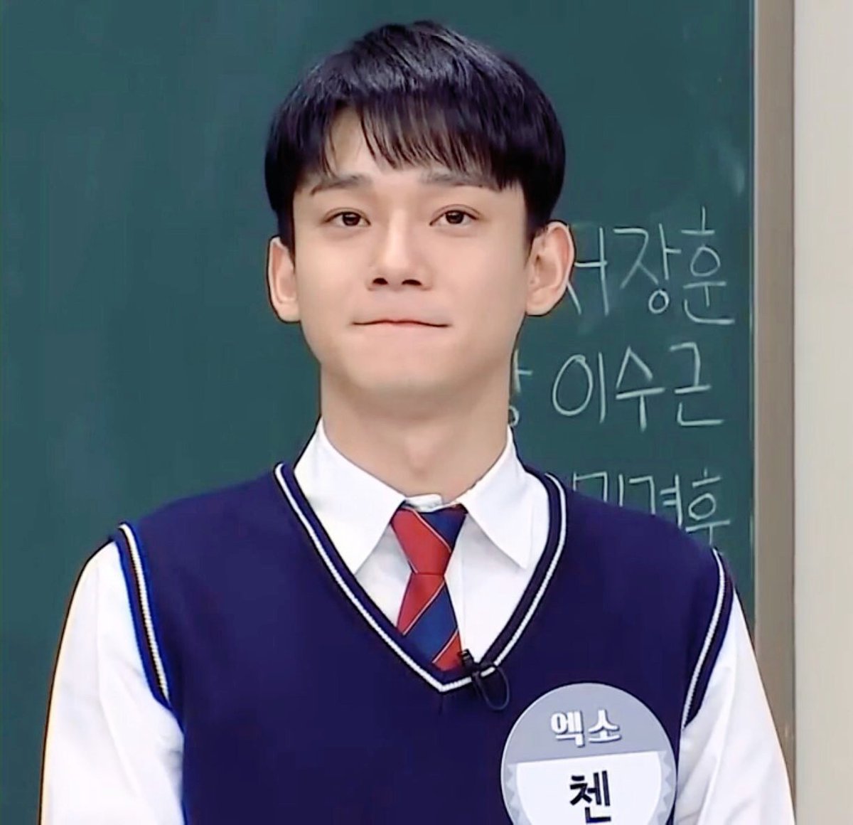 928hendery's tweet photo. Ini contoh anak kalem, manis, imut, gemesin, rajin, pinter, baik, tidak sombong❤️ cuma ada di EXO dong yg kek gini, di BoyGrup lain mana ada🌻
#GetToKnowEXO https://t.co/0Nncamc5aE