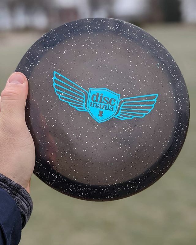 tranquilhyzers's tweet photo. These metal flake FD's from @infinitediscs are beautiful 😍
#discmania #FD #wings #discgolf #tranquildg #michigandiscgolf #puremichigan #infinitediscs #teaminfinitediscs https://t.co/jENiD7DWWU https://t.co/GajSg5sZwP
