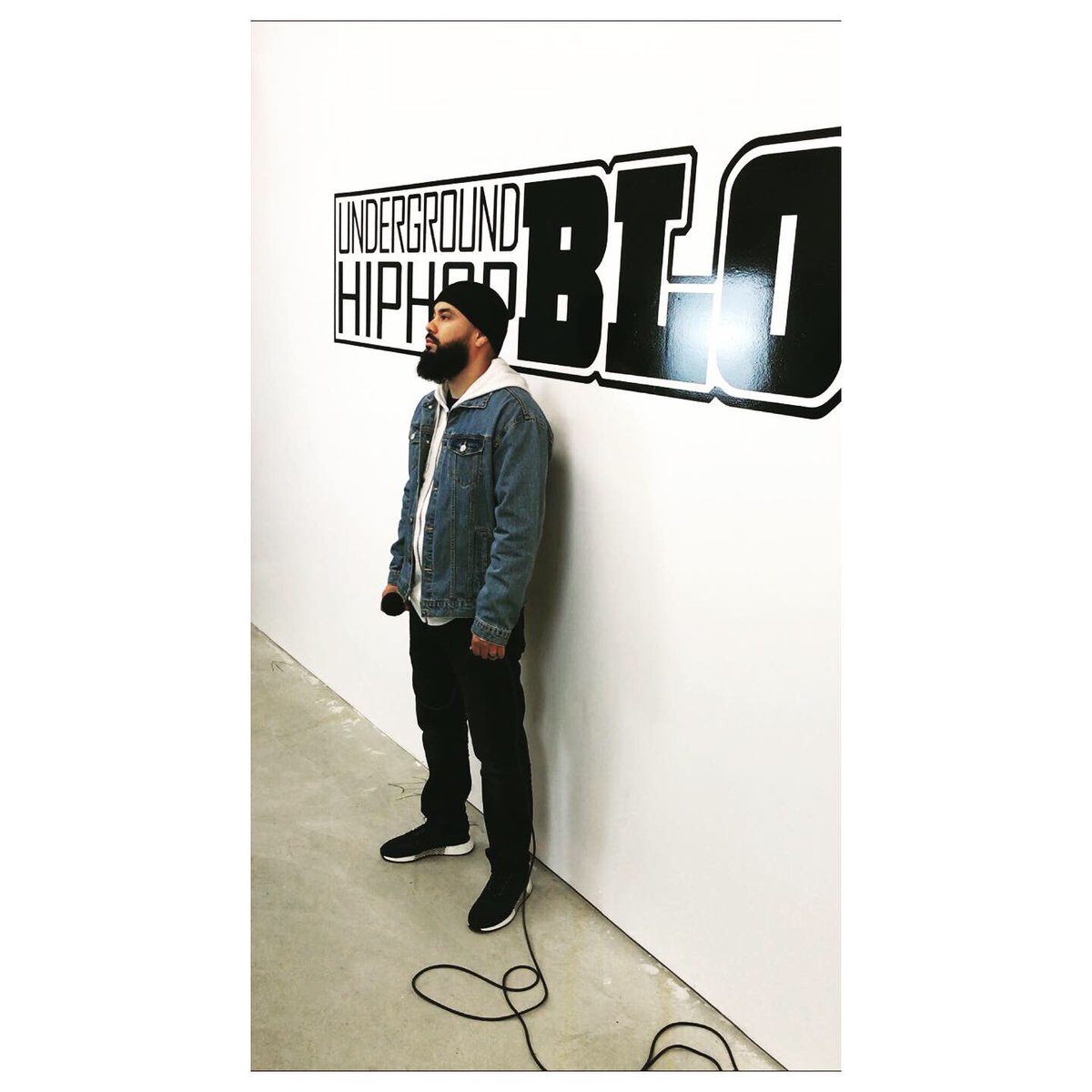 Clockwize720's tweet photo. Much love @ughhblog for letting me do my thing. #nofreetrips Mic Session comin soon. Looking forward to sharing.. 🎥🎤
.
.
.
#clockwize #eoomuzik #calihiphop #ughhblog https://t.co/l8JxtY1xRU