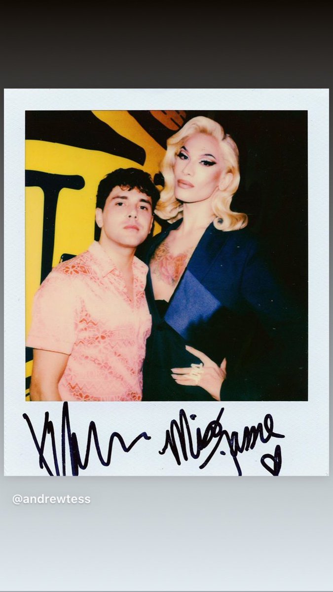 DasyBab's tweet photo. Repost #XavierDolan's IG Story 🧡 from #AndrewTess 🧡
#DiorMenFall2020 #KimJones #DiorMiami #MatthiasEtMaxime #MatthiasAndMaxime #Thedeathandlifeofjohnfdonovan
❣️ Xavier Dolan ✨ Missfamenyc ❣️
Dior Men Fall Show 2020 ✨ Miami 🌴
💥❤️ !!!!!!! J'ADOREEEEEEE !!!!!!! ❤️💥 https://t.co/OrX07rQs6y