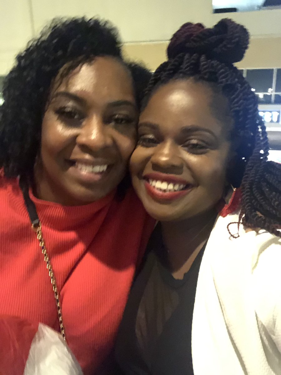 Ѕнaneιa Ѕмιтн tweet media