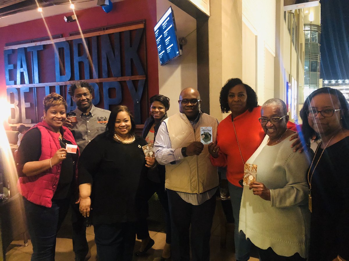 Ѕнaneιa Ѕмιтн tweet media