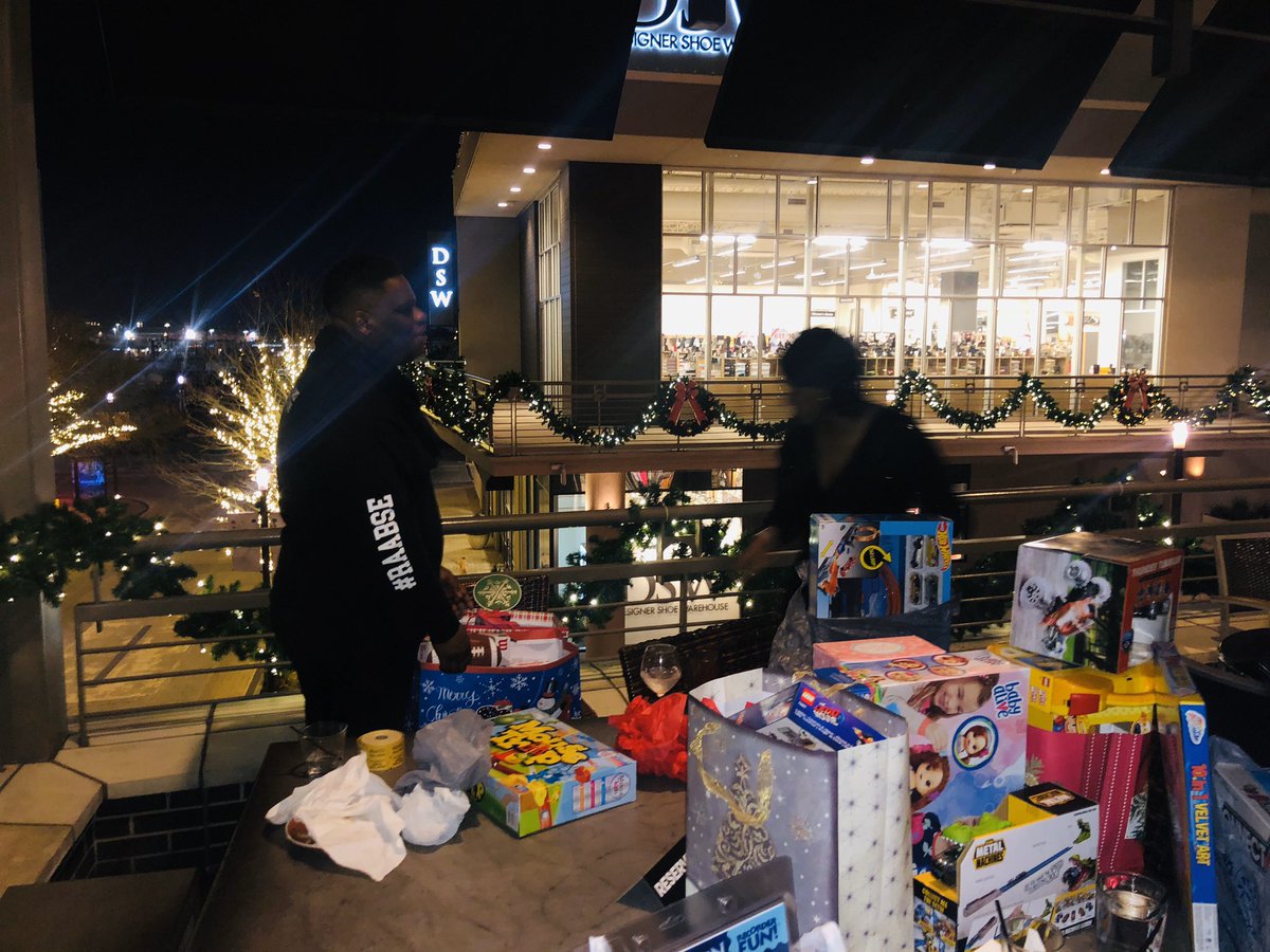 Ѕнaneιa Ѕмιтн tweet media