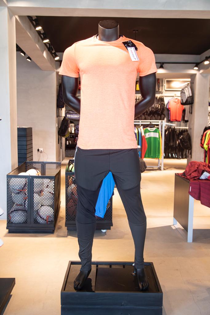 Kiganyi_'s tweet photo. . @JustFittz tip; runners tend to eat healthier which helps them lose weight and have good skin. You know you don’t like eating fried food if you're going to be running later because you will feel sluggish. https://t.co/nggIpNyp7I