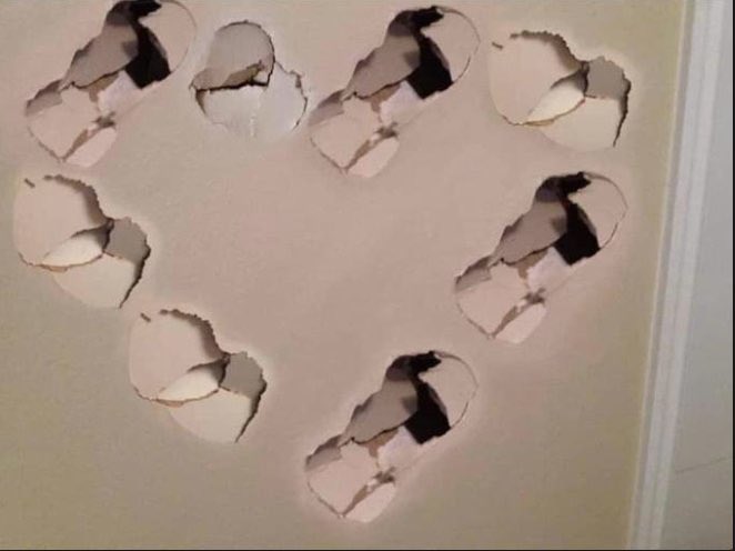 damn_lui's tweet photo. girls in toxic relationships be like “my baby is so thoughtful 🥰” https://t.co/sQ8Yyx5xv0