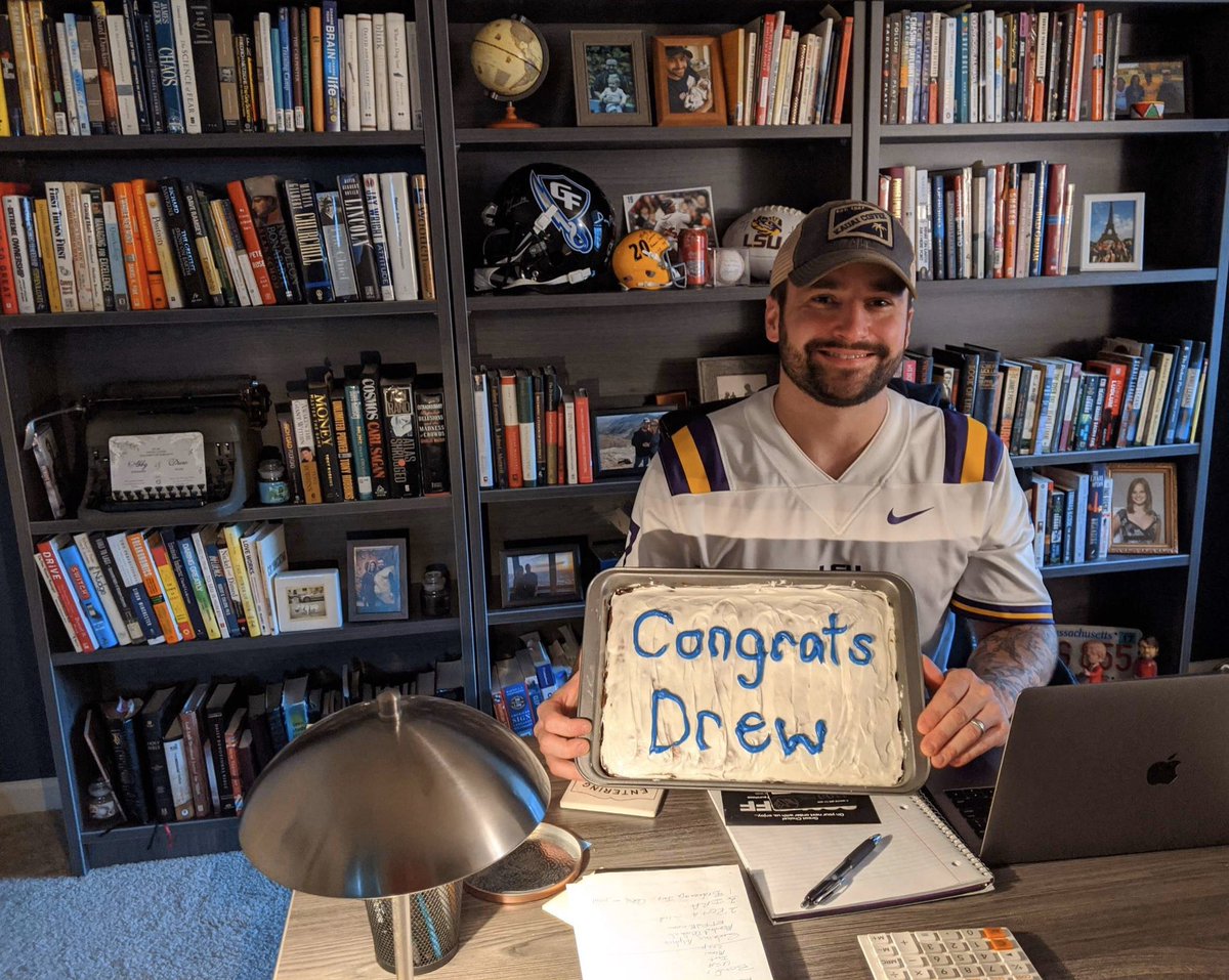 CDrewMiller's tweet image. Words can’t explain how good it felt to submit my last assignment to achieve my bachelors degree. Not sure what was better, earning my degree or my wife’s surprise cake @libertyuonline @LibertyU #RiseWithUs #betterlatethannever