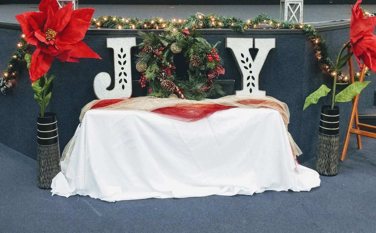 ericawrobinson's tweet photo. Women's Christmas Luncheon 
#sistersinchrist #womenofthestone #iluvmychurch #patashley #redeemerlives #tabledecor #churchpeeps #purseproject #givechristforchristmas #grand #firstclass
#ifyouwantyourplantoworkletgodplanit https://t.co/HkkFENnqnd